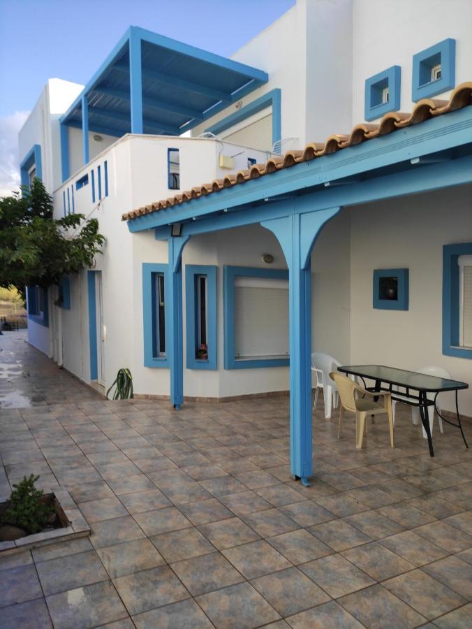 Soula Appartments Makrýgialos Exteriör bild