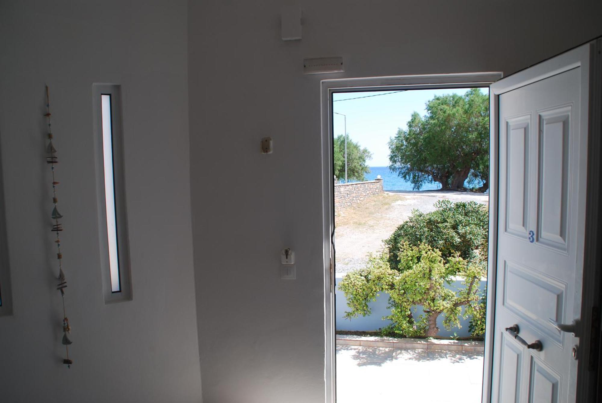 Soula Appartments Makrýgialos Exteriör bild