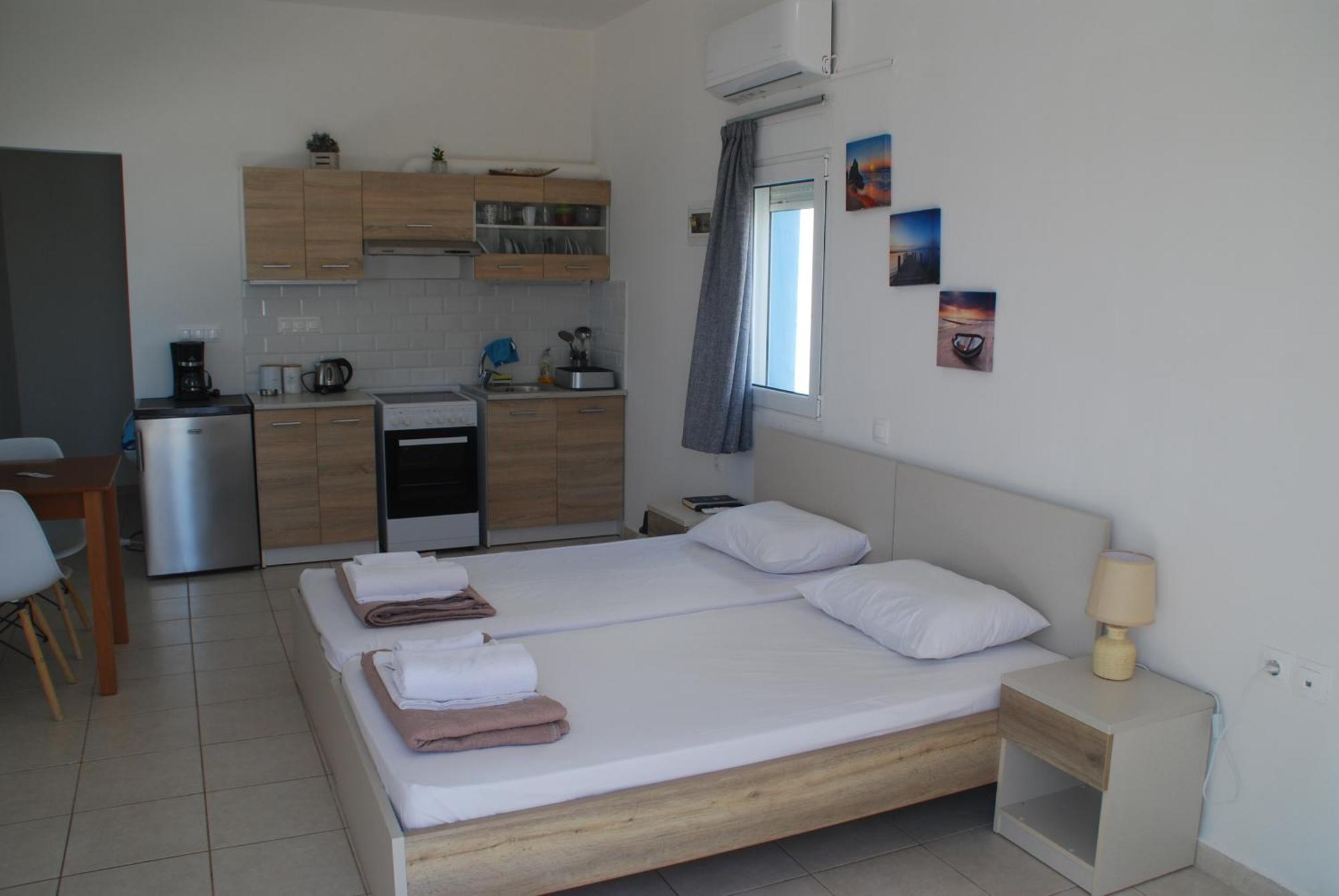 Soula Appartments Makrýgialos Exteriör bild